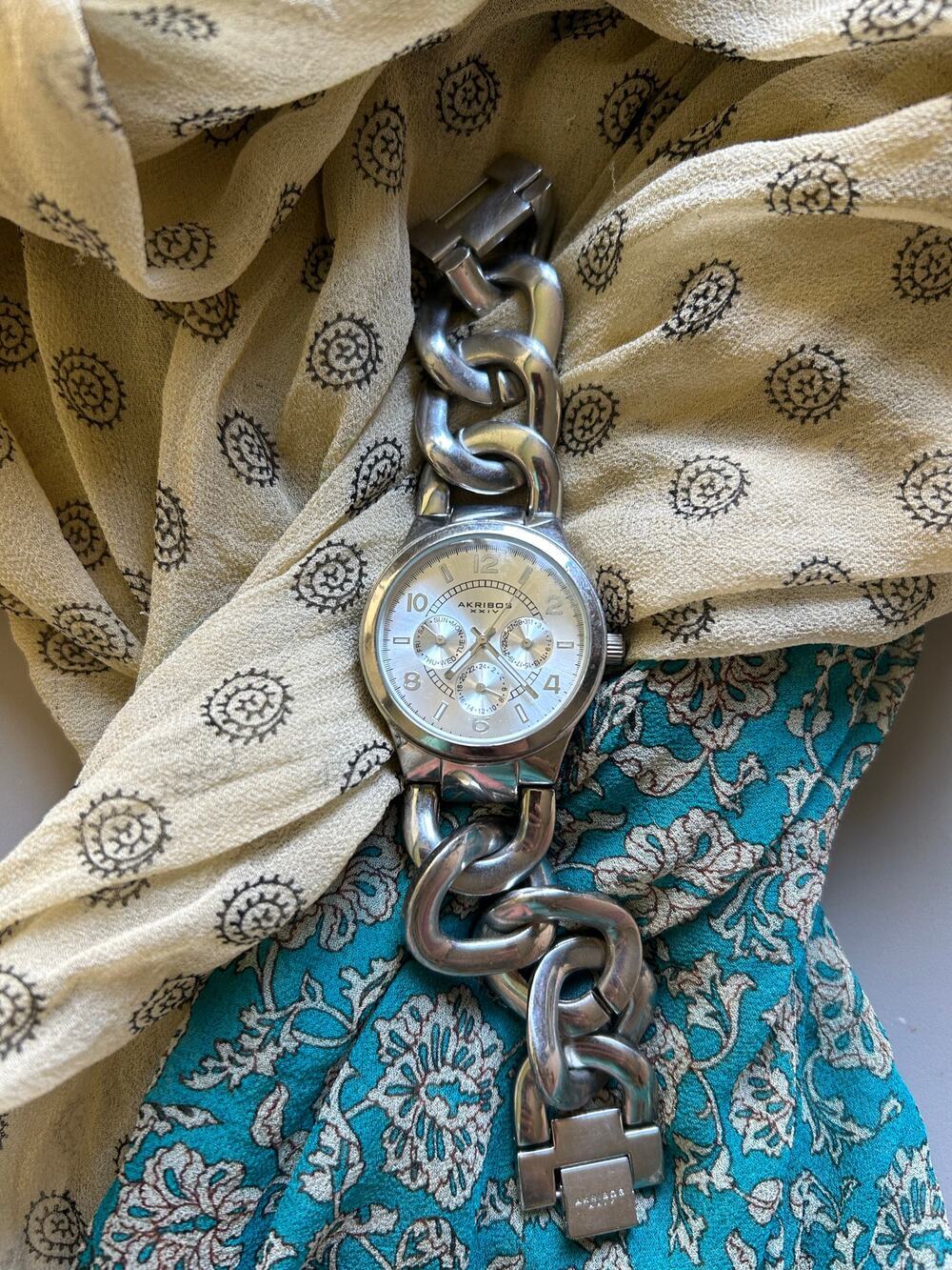 Akribos Womens Ultimate MultiFunction Silver Twist Chain Chrono Bracelet Watch